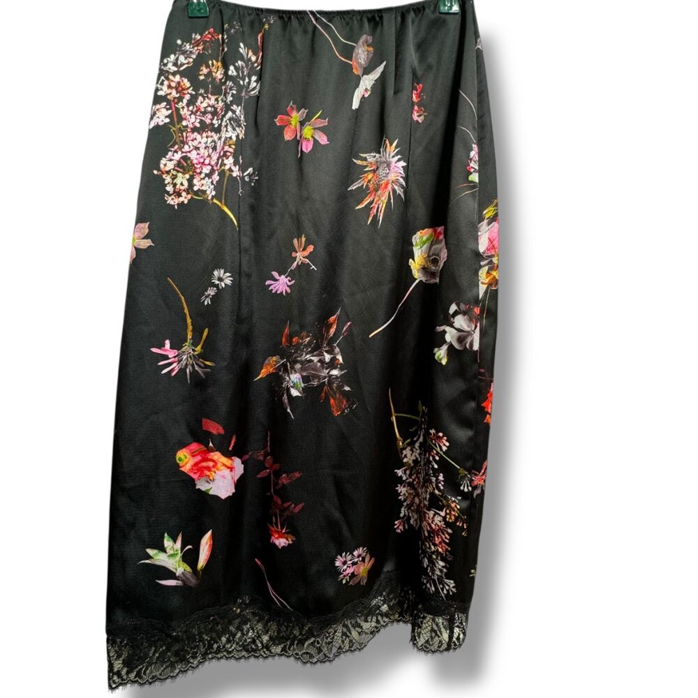 Vintage Victoria’s Secret Knee Length Black Lace Slit skirt Size Small Y2K - Picture 13 of 17